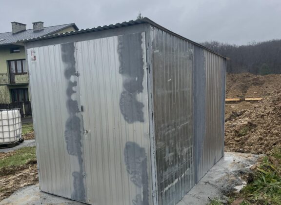 GARAŻ BLASZANY 2×3 II GATUNEK