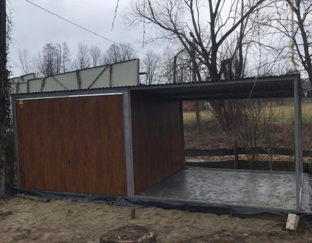 Garaż blaszany 3×5 + wiata 3×5 drewnopodobny